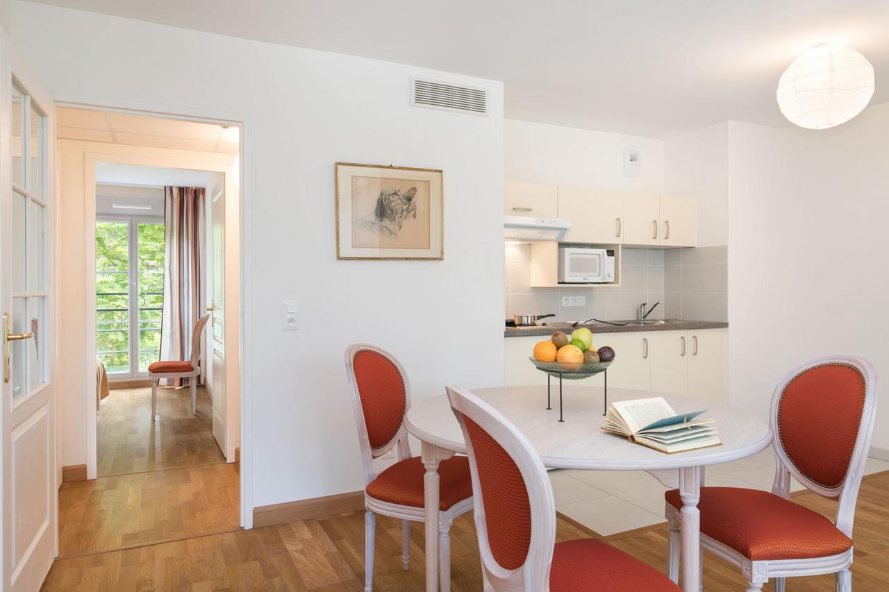 Medicis Home Dijon Les Petites Roches Exterior foto